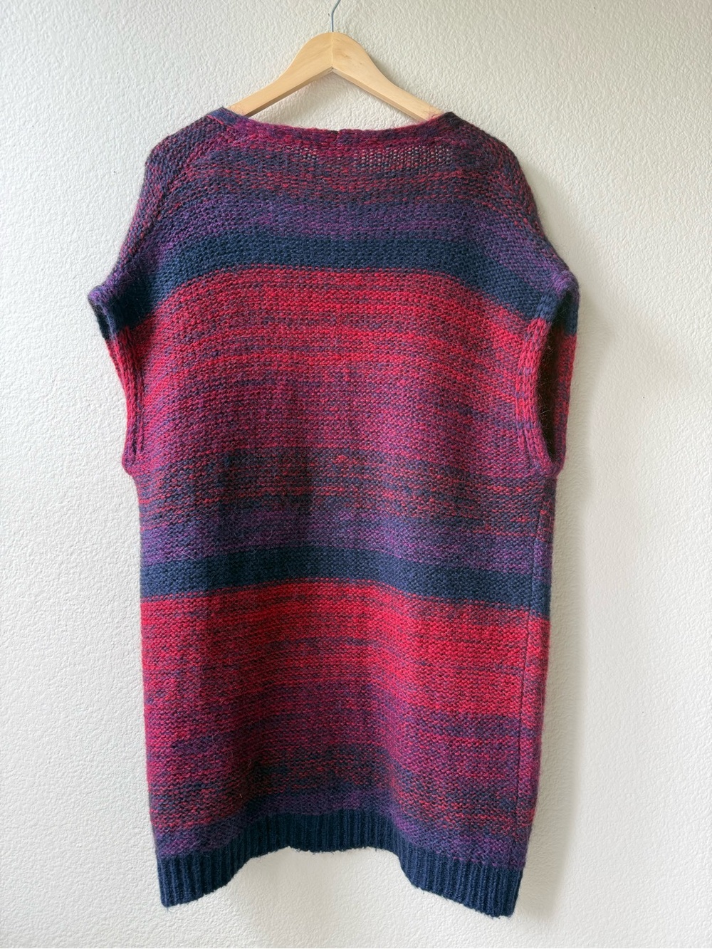 Moth Striped Open-Front Sleeveless Vest in Red and Navy - Picture 9 of 9